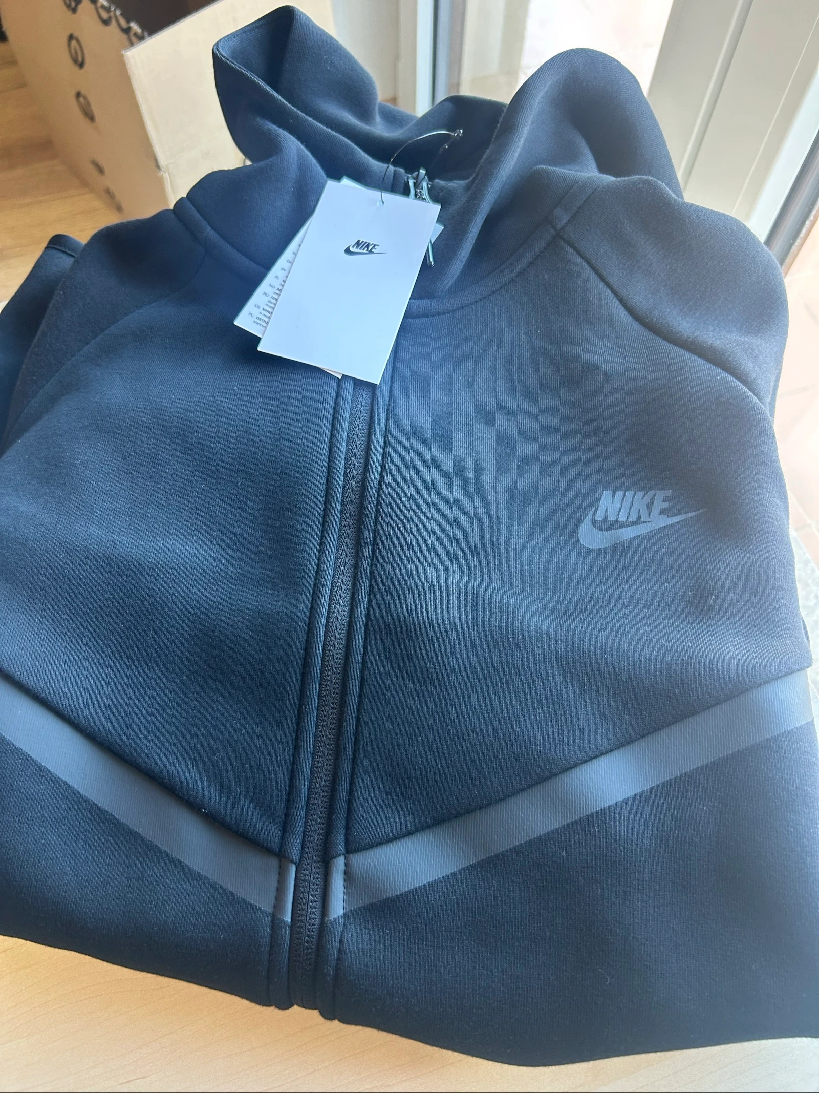 Nike Tech Fleece Black – Size L | New | Unbeatable Price – photo 2